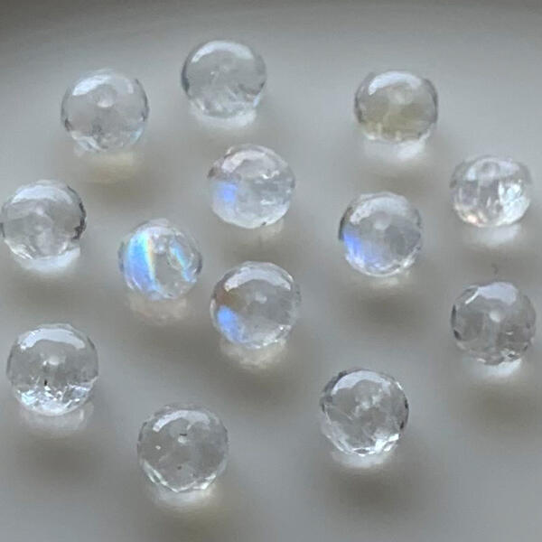 楽天市場】レインボームーンストーン ボタンカットの通販