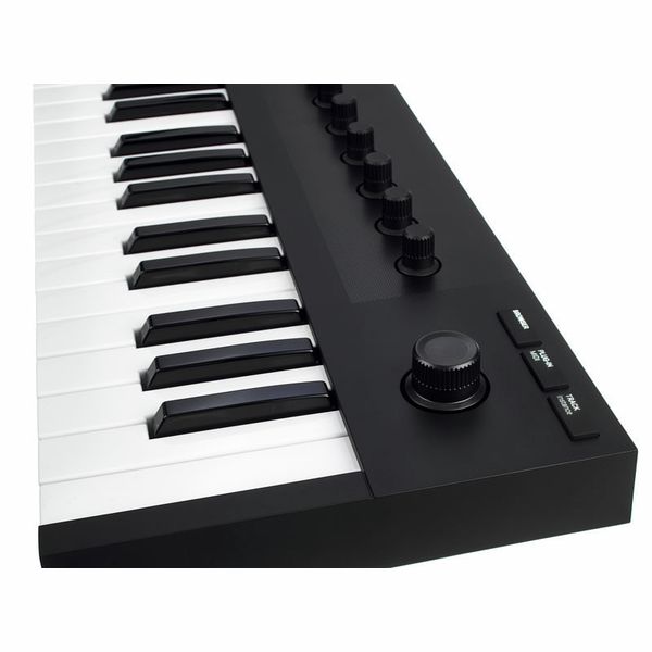 Native Instruments Komplete Kontrol M32 – United States