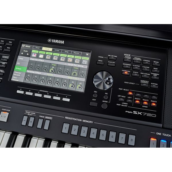 Yamaha PSR-SX720 Deluxe Bundle – United States