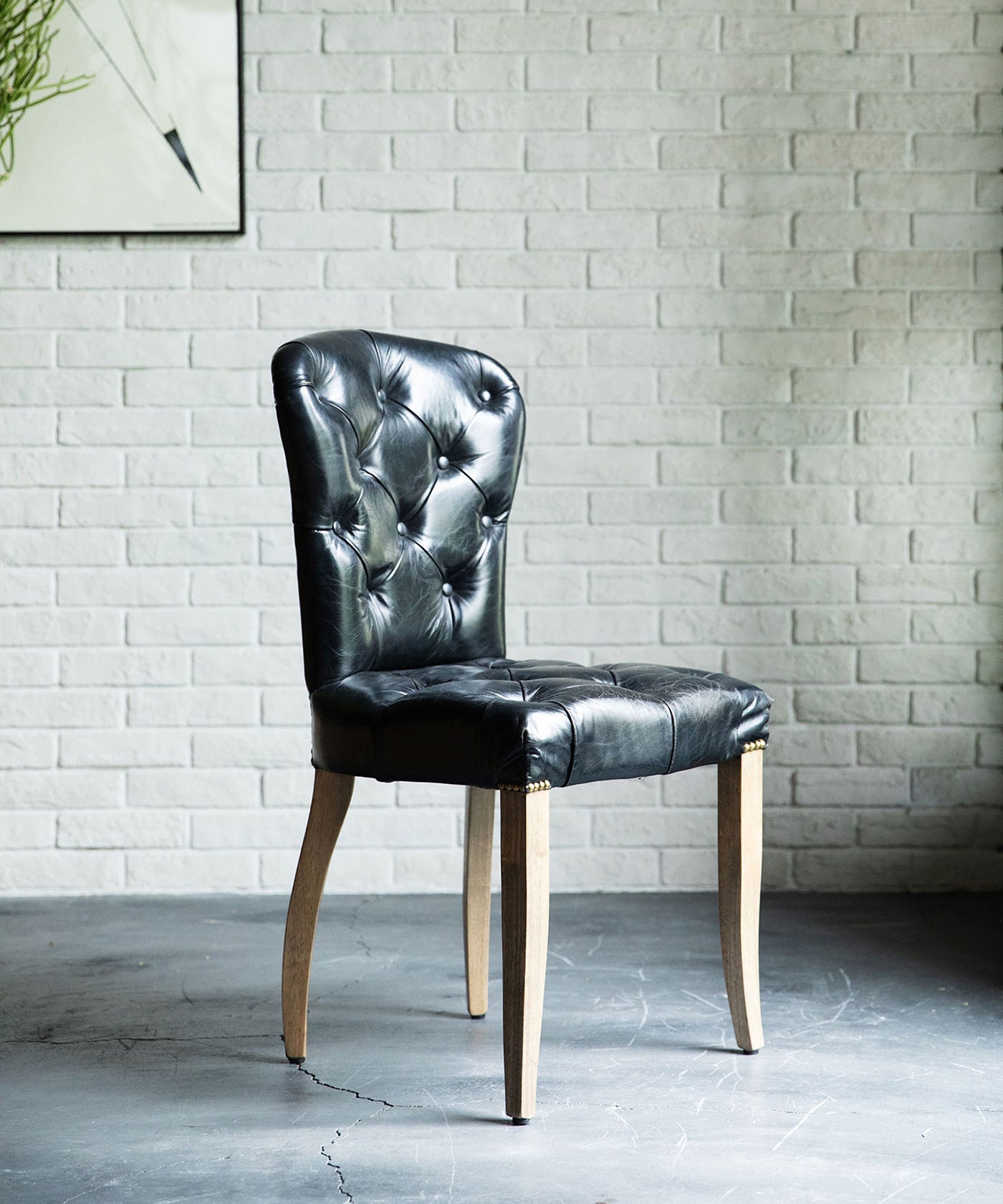 HALO（ハロー）】 CHESTER CHAIR｜クラシックで格式高いデザインの椅子