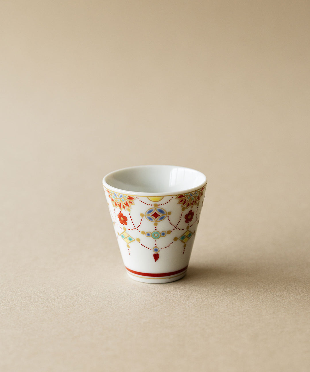 青郊窯 / 吉祥 縁起ちょこ - 九谷焼の縁起柄が映える彩り豊かな