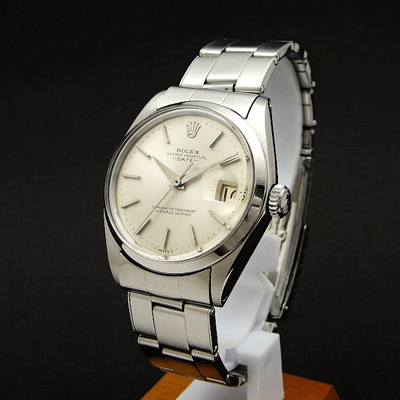 ロレックス オイスターパーペチュアル デイト Ref.1500 シルバー文字盤