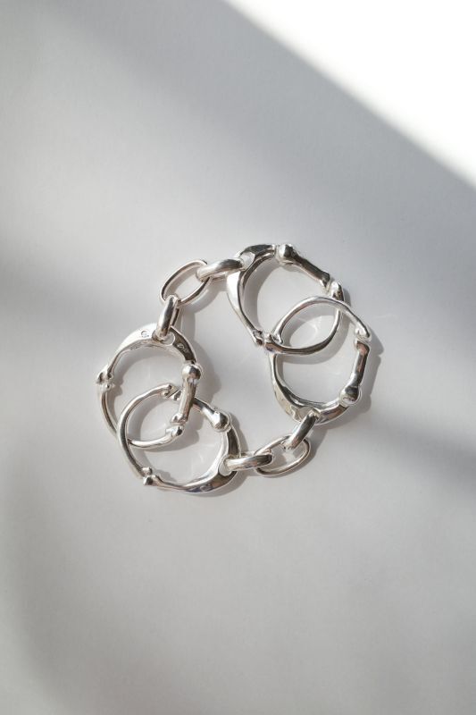 TAKAHIROMIYASHITATheSoloist. bone shaped carabiner bracelet.-L- - tity