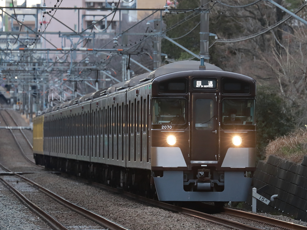 復活！チョコバナナ編成 西武2000系2463F＋2069Fが拝島