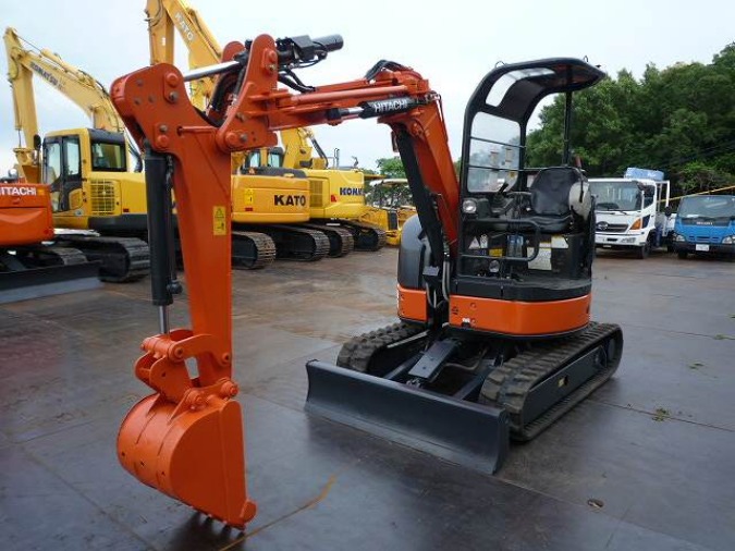 日立建機 ZX30UR-3 ミニユンボ（ミニショベル）2t~3t 中古重機・建機