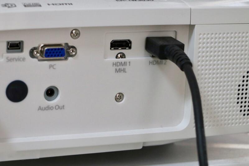 エプソンのホームプロジェクターにニンテンドースイッチを接続してみた