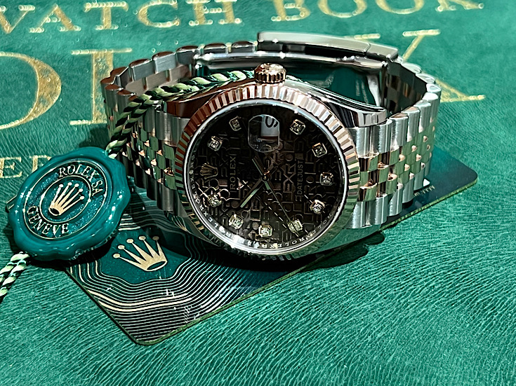 久しぶりのコンピューター文字盤 Ref.126231G | ロレックス専門店