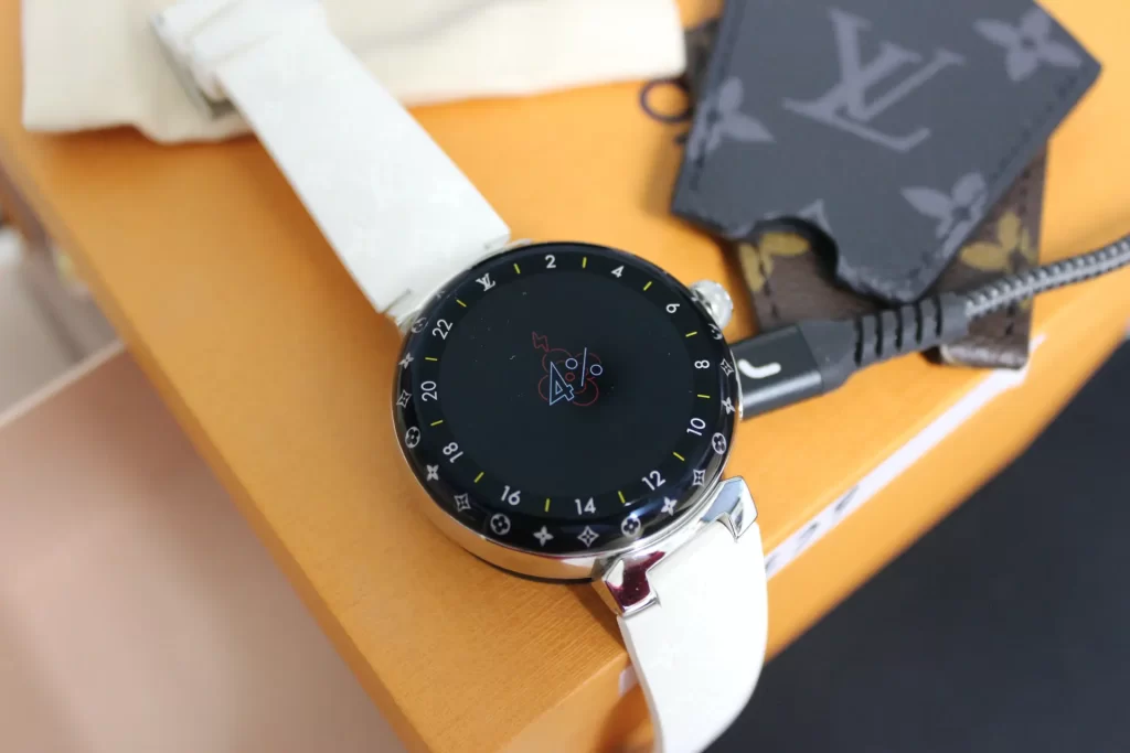 ルイ・ヴィトン タンブールホライゾン QAD00Z V3 ライトアップをお買取