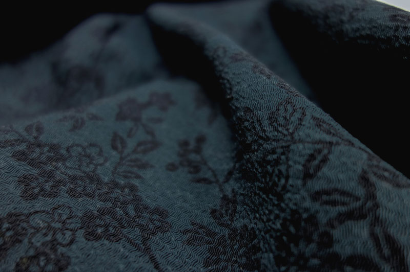 正絹 丹後ちりめん 藍染 草花鳥文様柄の縮緬生地なら都香庵