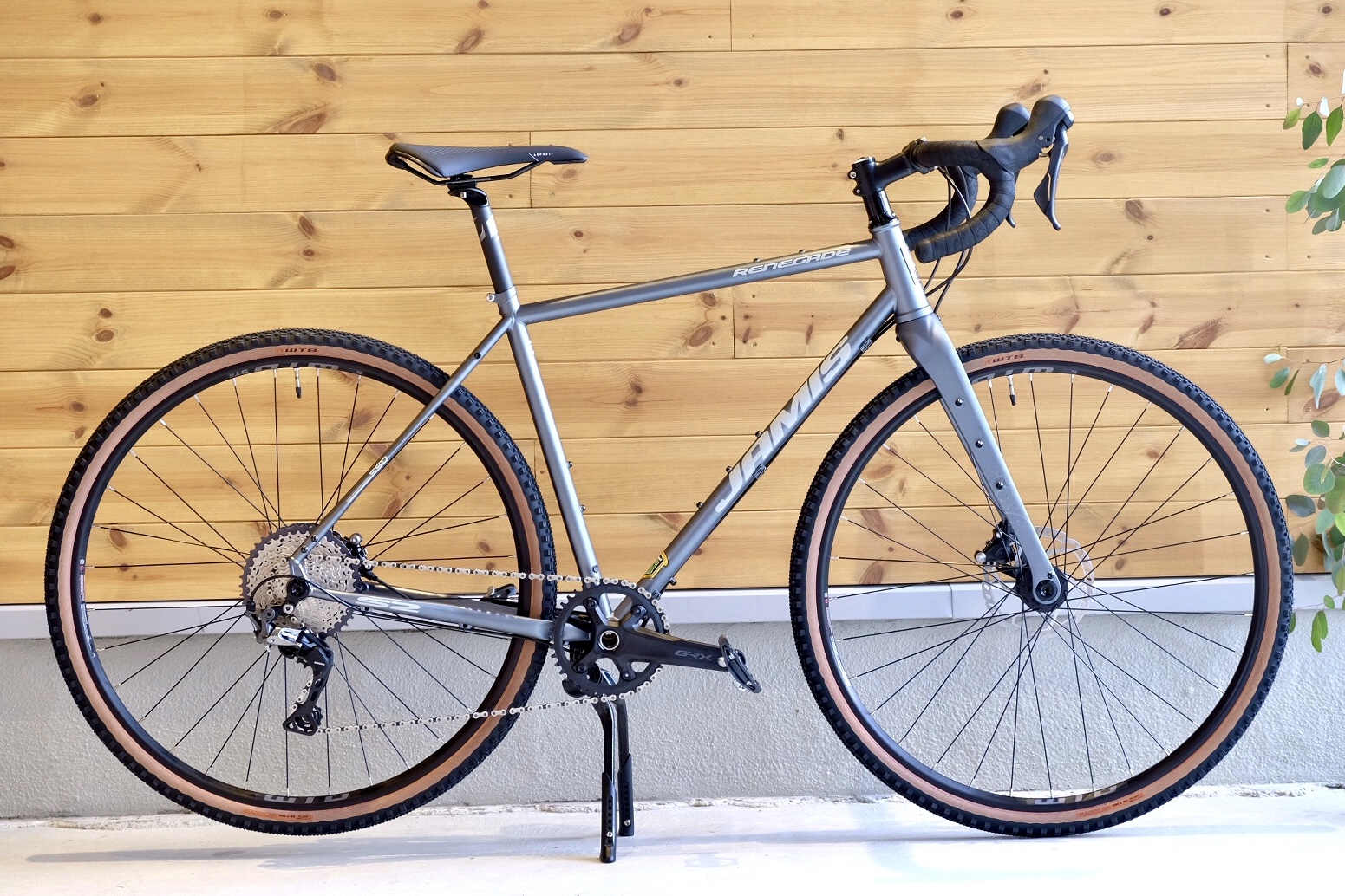 ゆる乗りグラベルロード。JAMIS RENEGADE S2 LTD / ジェイミス