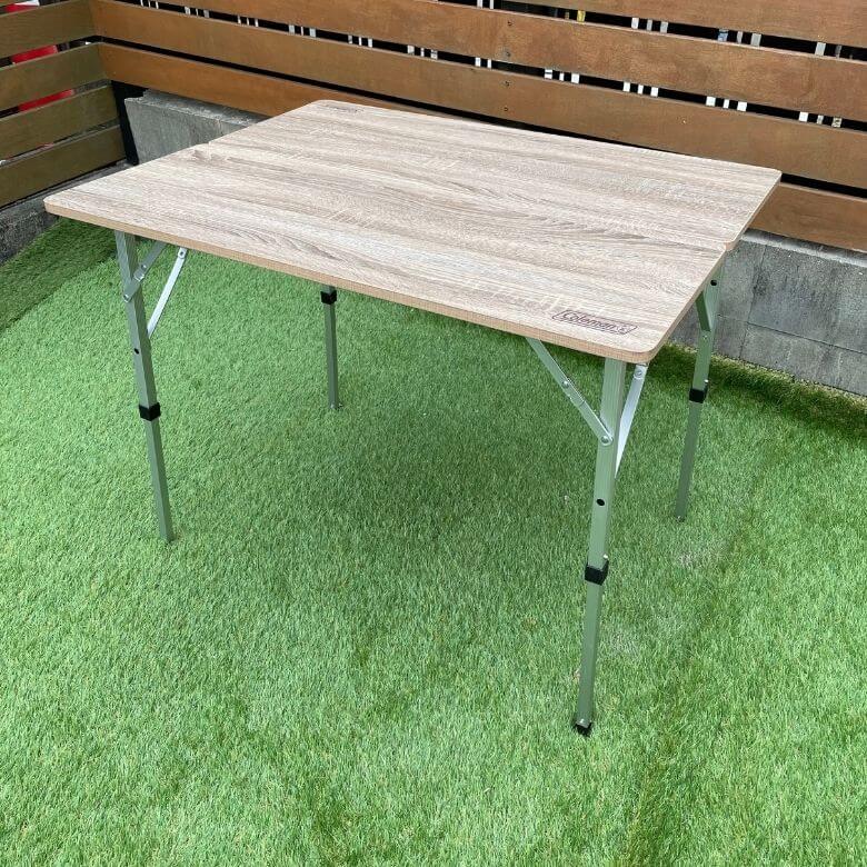 レビュー】コールマンフォールディングリビングテーブル90 は木の質感