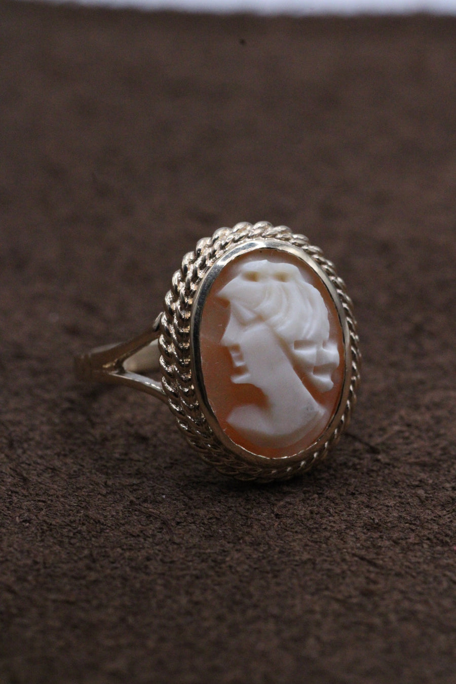 Cameo Ring – Topaz Jewellers