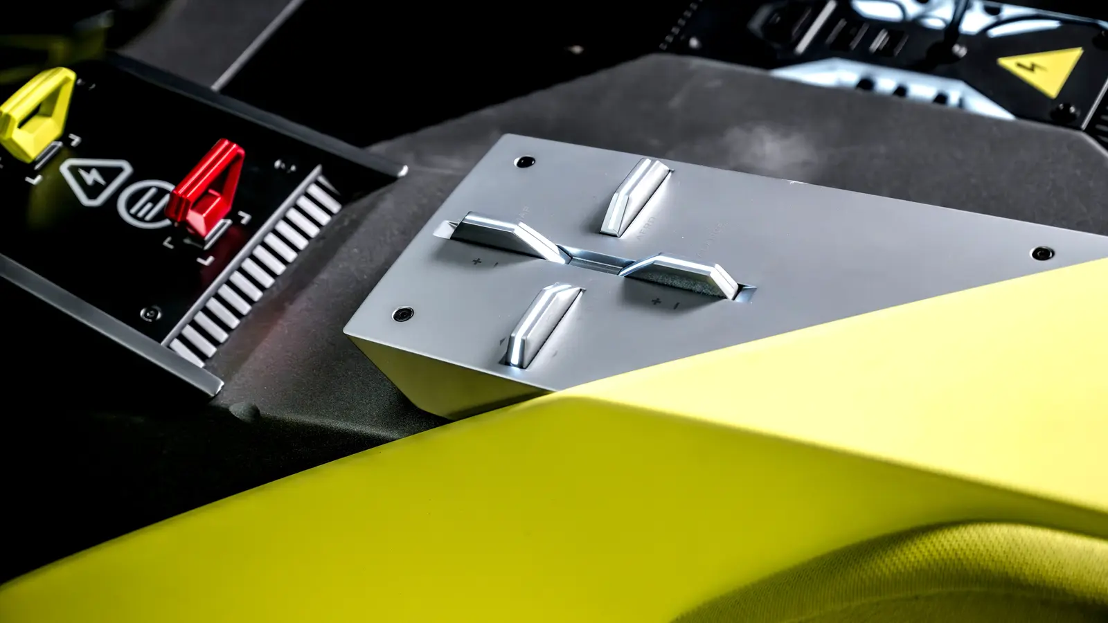 オペル コルサ、800馬力の“怪物”に グループB彷彿とさせる「ヴィジョン