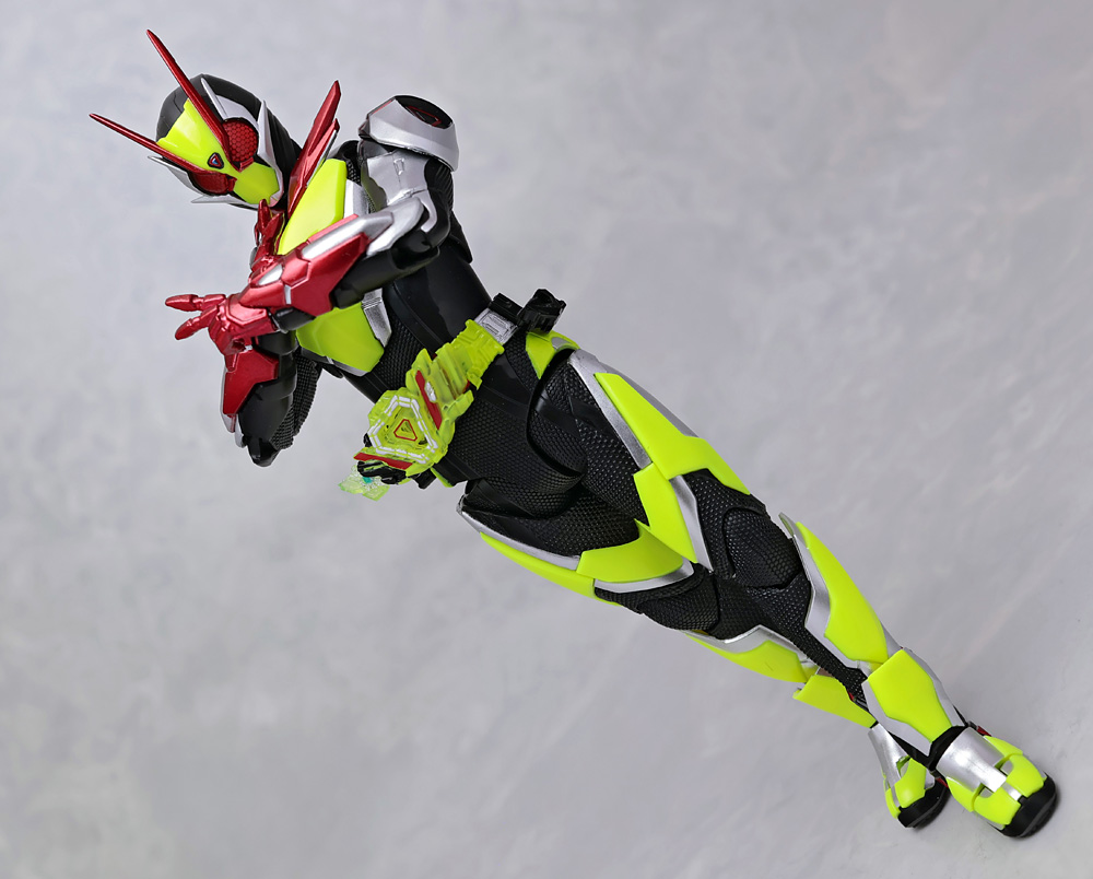 とろ＋ひまつぶし | S.H.フィギュアーツ：仮面ライダーゼロツー [レビュー]