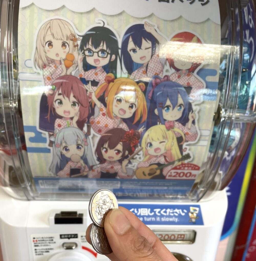 西日本初！温泉むすめのトレード缶バッジガチャが「ゆアシス東郷 龍鳳