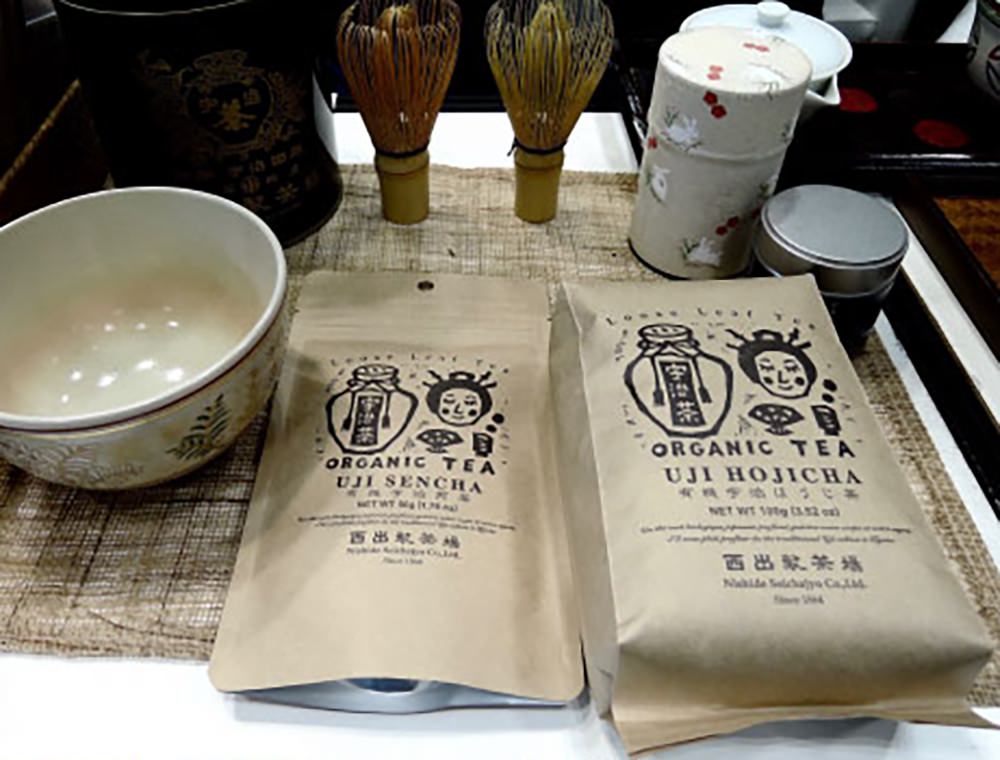 西脇光重（版画家 ）がパッケージを世話焼き紙器で制作する場合