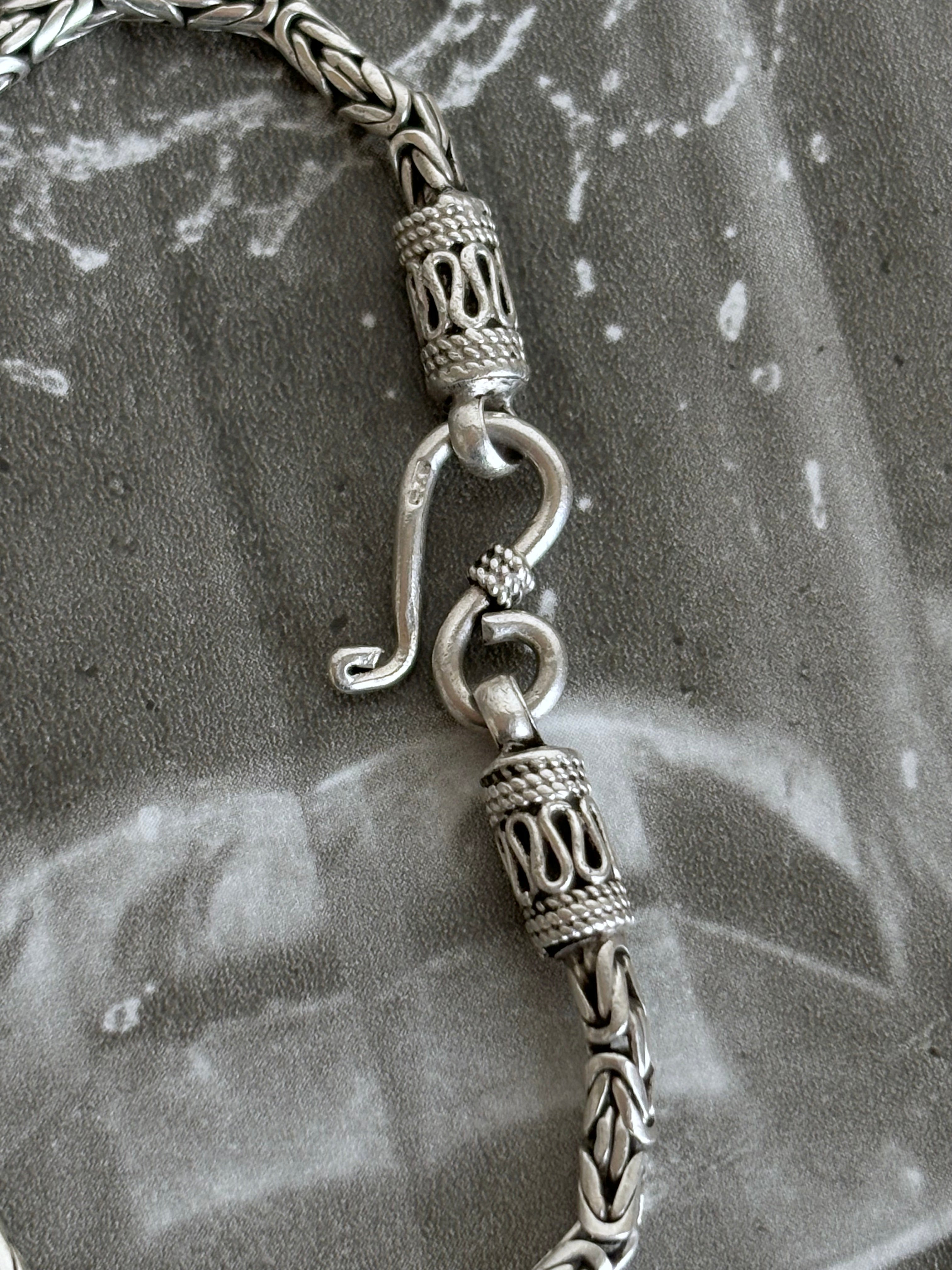 Byzantine chain S hooked bracelet – TOTO