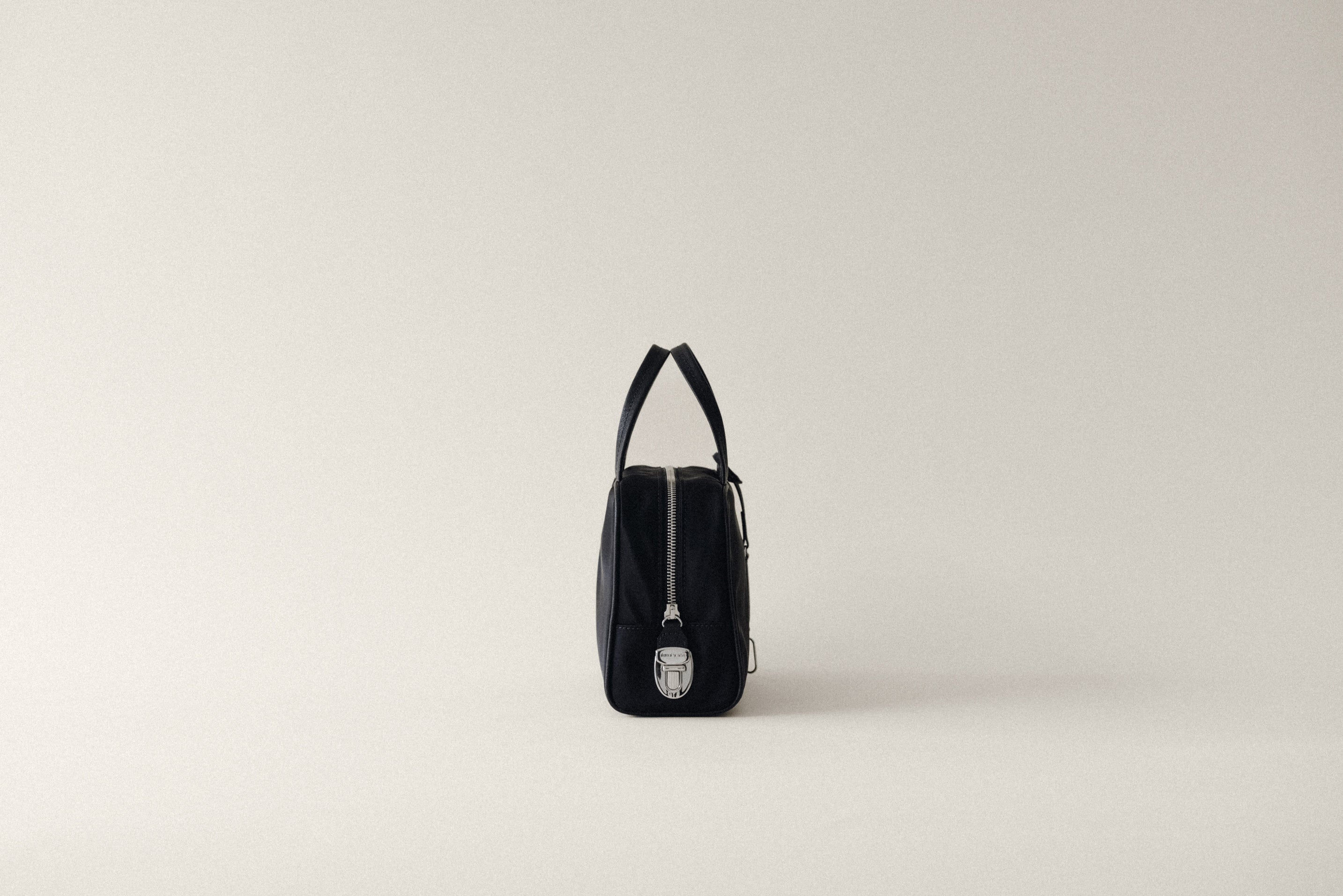 SAC LOQUET NYLON SMALL BLACK – TOUT Y EST JP