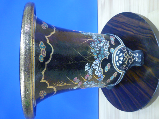 寒蘭専門店 東洋蘭センター / 中古おもと鉢 月に秋草 縁金 京楽焼錦鉢