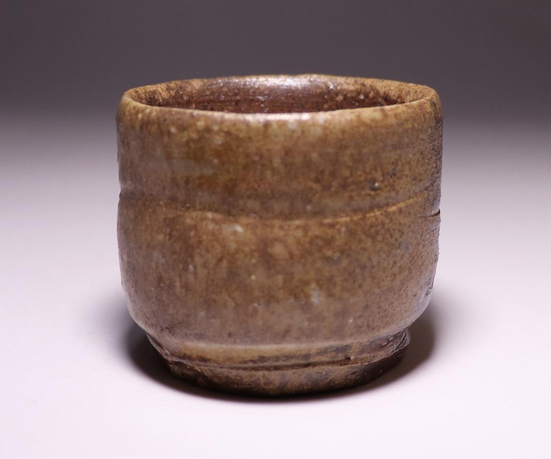 小山末廣 作 「備前酒呑」 ～備前焼専門卸小売店 川口陶楽苑～
