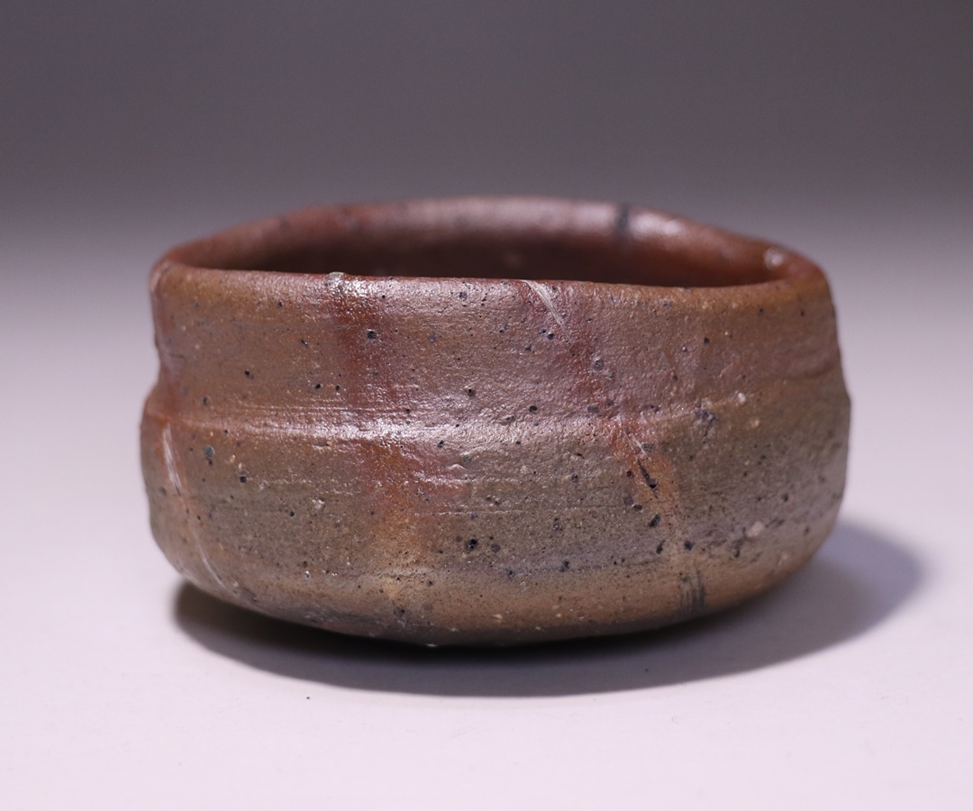 高力芳照 作 「備前火襷巨大化酒呑」 ～備前焼専門卸小売店 川口陶楽苑～