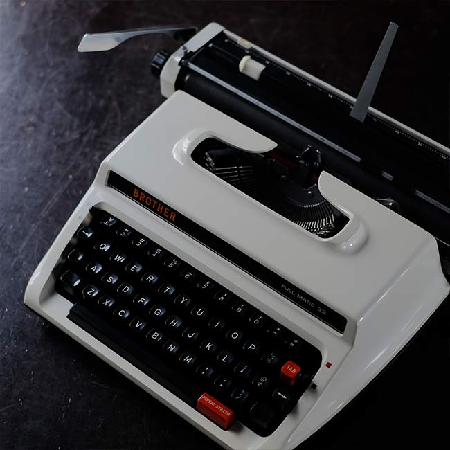 BROTHER Full Matic 33 タイプライター – zakka store towi