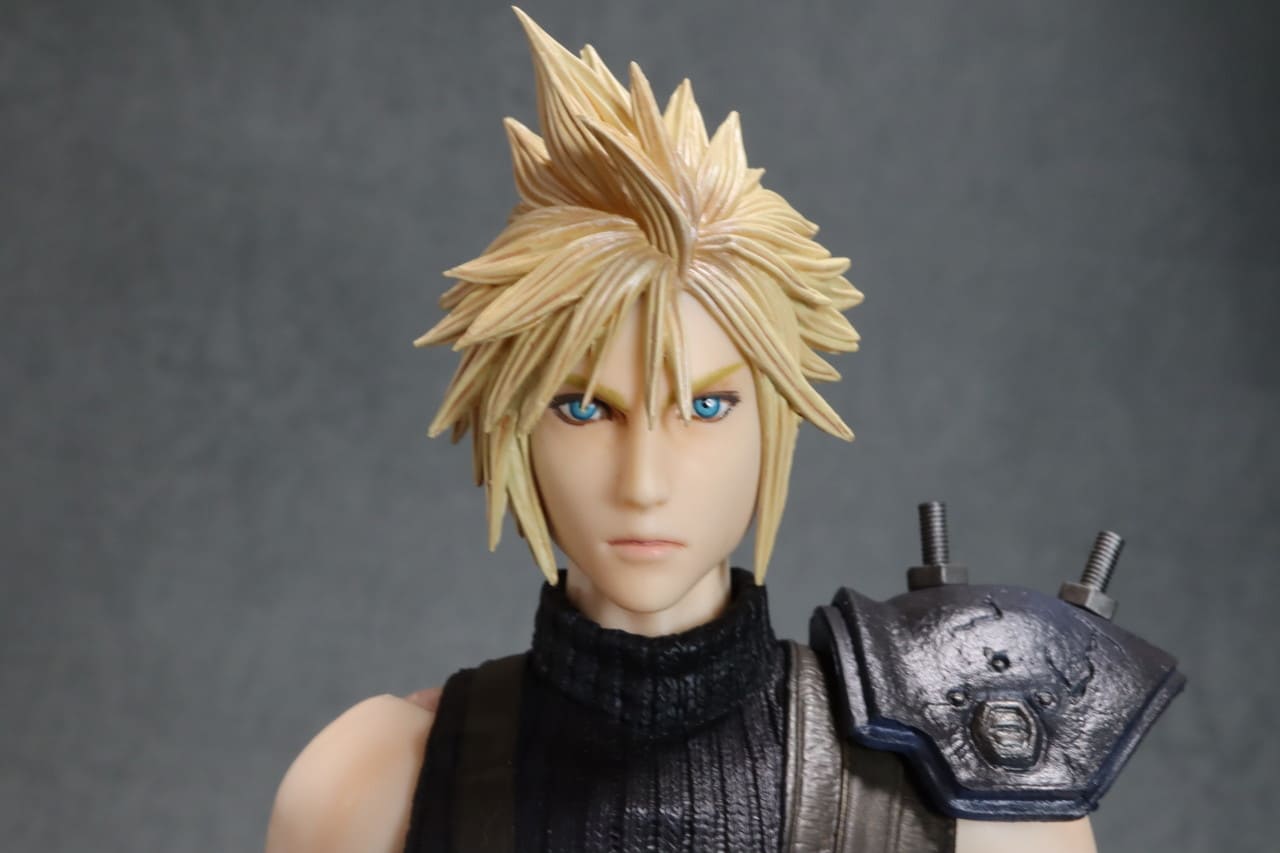 FINAL FANTASY VII REMAKE PLAY ARTS 改 クラウド・ストライフ