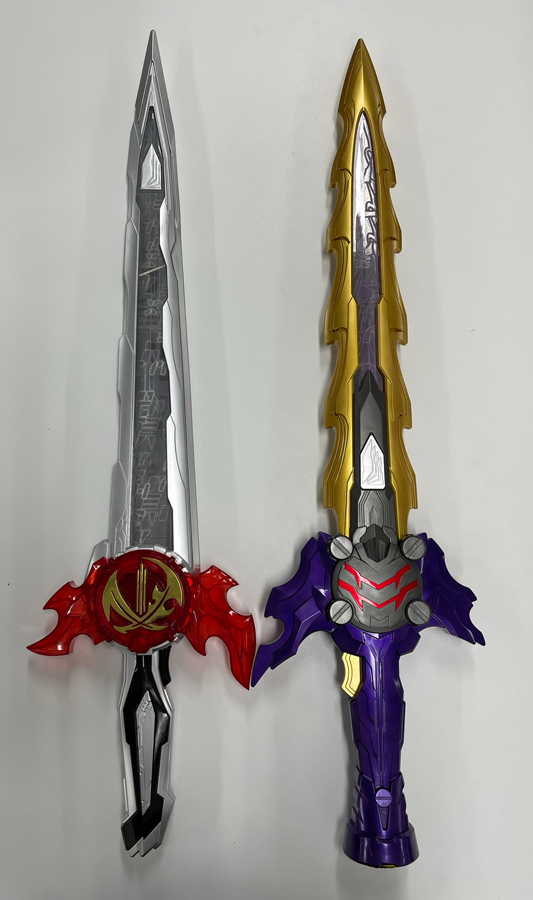 ついに究極大聖剣の第2弾が登場！！｜仮面ライダーおもちゃウェブ