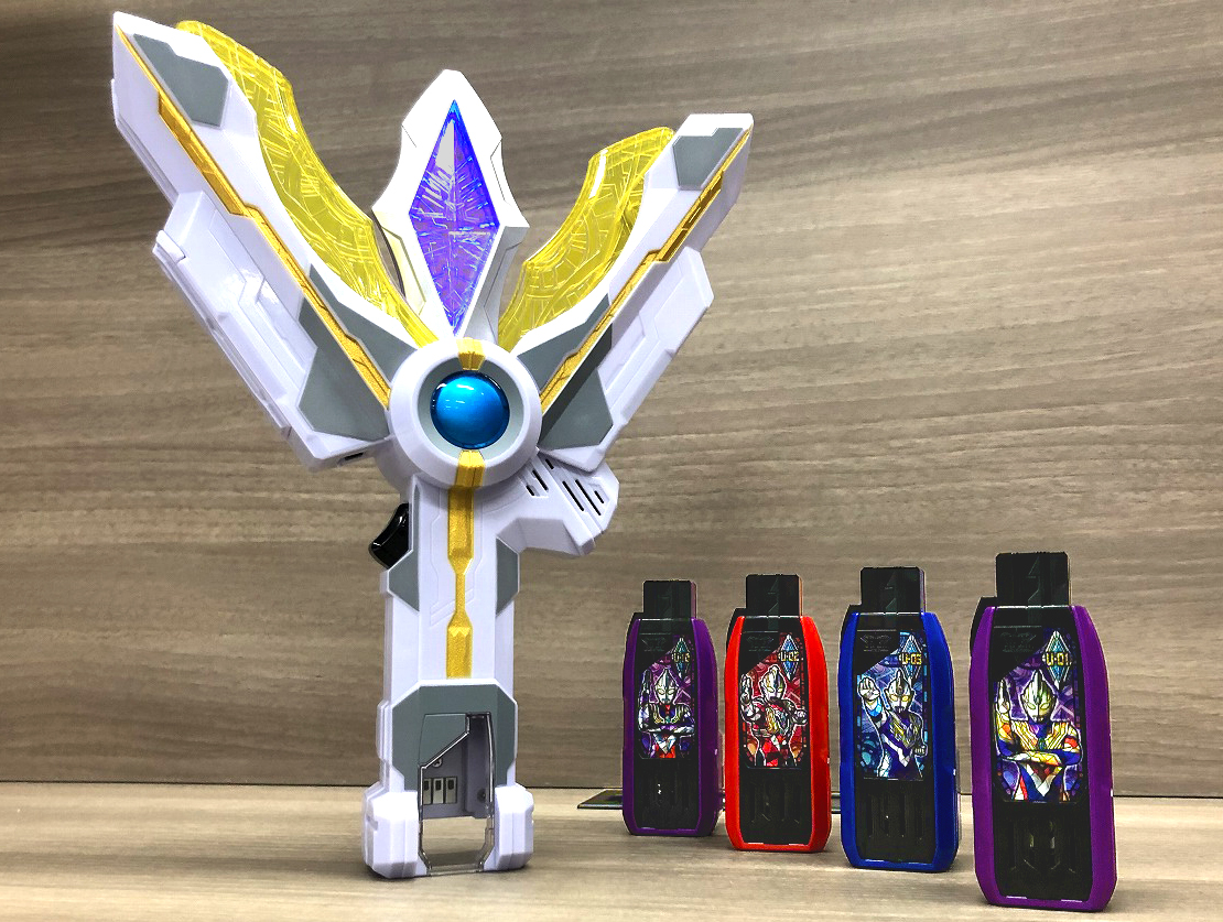 ウルトラマン玩具ブログvol.32 『光を継ぐ玩具！DXガッツスパーク