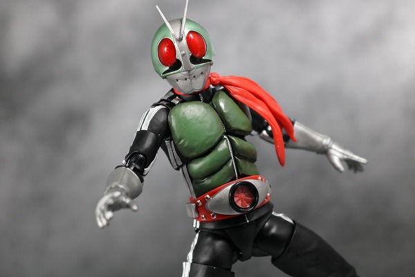 S.H.フィギュアーツ 仮面ライダー新1号 真骨彫製法 レビュー | トイハコ