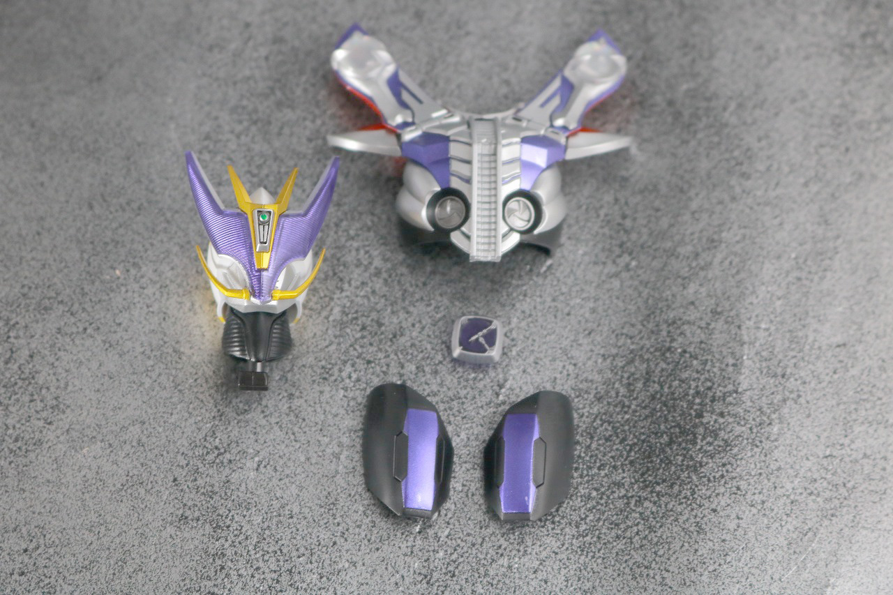 S.H.フィギュアーツ 仮面ライダー電王 ソード／ガンフォーム 真骨彫