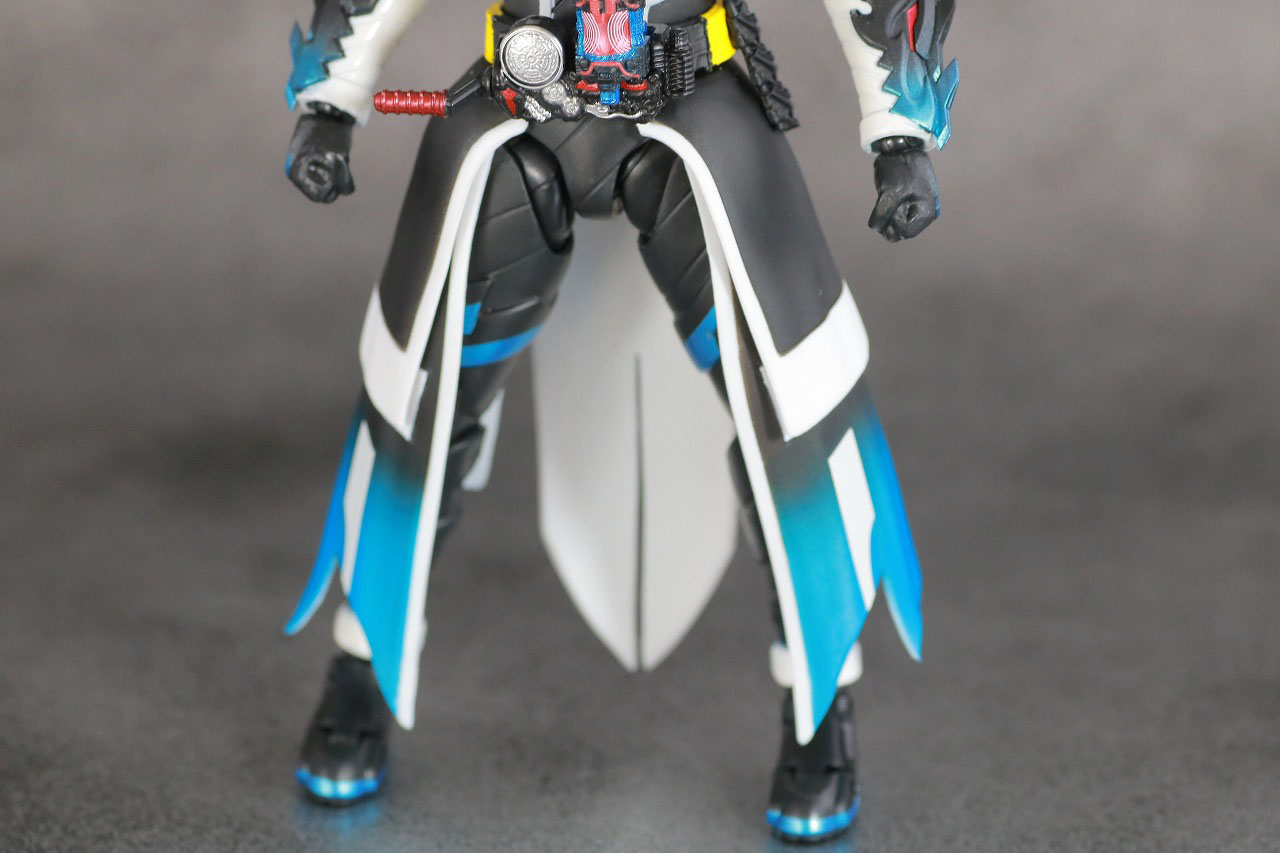 S.H.フィギュアーツ 仮面ライダークローズエボル レビュー | トイハコ