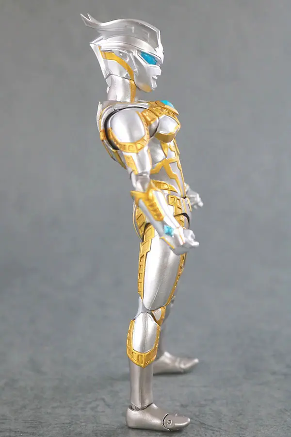 S.H.フィギュアーツ ウルティメイトシャイニングウルトラマンゼロ