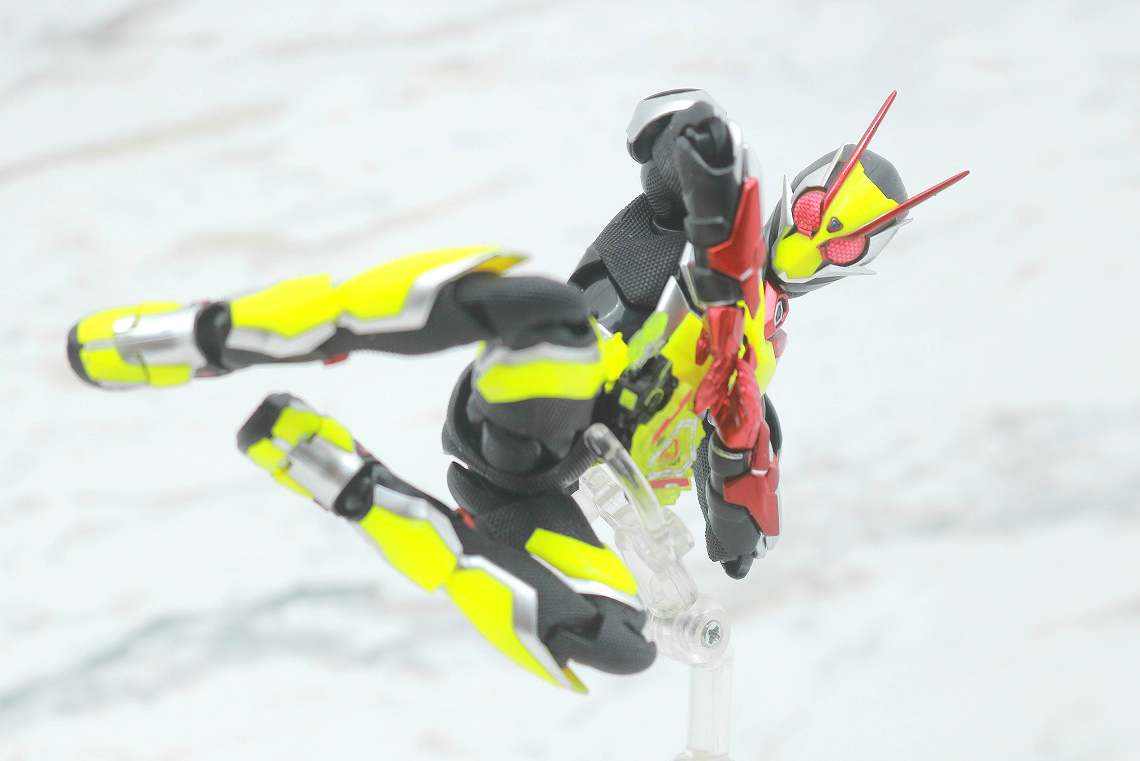 S.H.フィギュアーツ 仮面ライダーゼロツー イズVer. レビュー | トイハコ