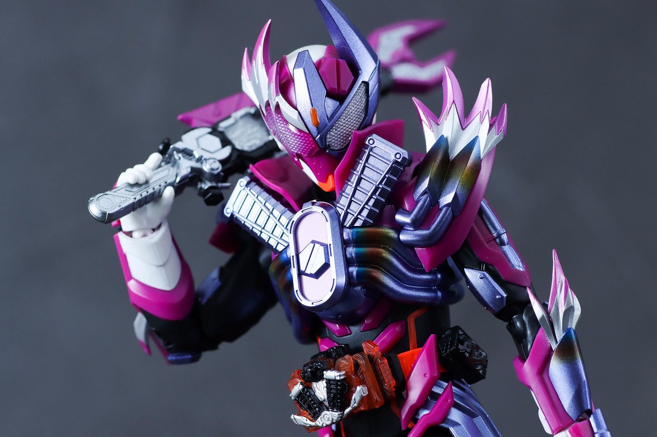 S.H.フィギュアーツ 仮面ライダーヴァルバラド レビュー | トイハコ