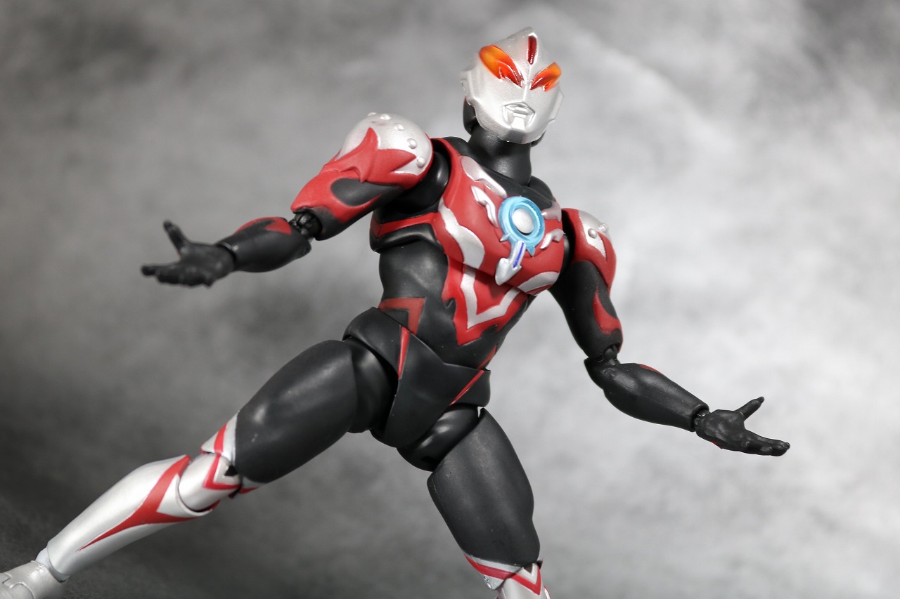 S.H.フィギュアーツ ウルトラマンオーブ サンダーブレスター レビュー