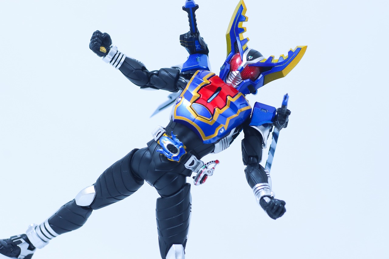 S.H.フィギュアーツ 仮面ライダーサソード ライダーフォーム レビュー