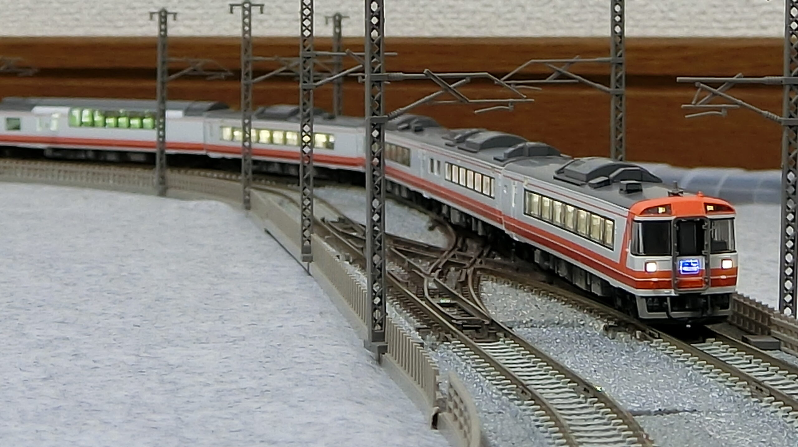 Nゲージ 1725 キハ183系 おおぞらに室内灯を仕込む | 豊四季車両基地