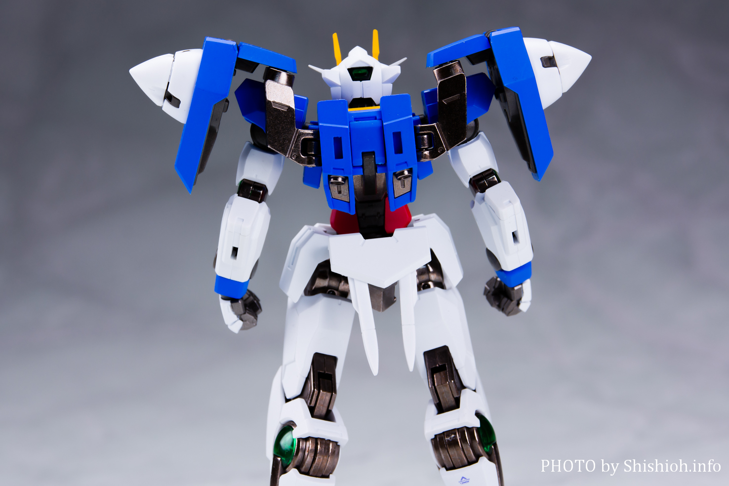 L ROBOT魂 〈SIDE MS〉 ダブルオーライザーGNソードIII METAL ROBOT魂 <SIDE MS> ダブルオーライザー＋GNソードIII | 魂ウェブ