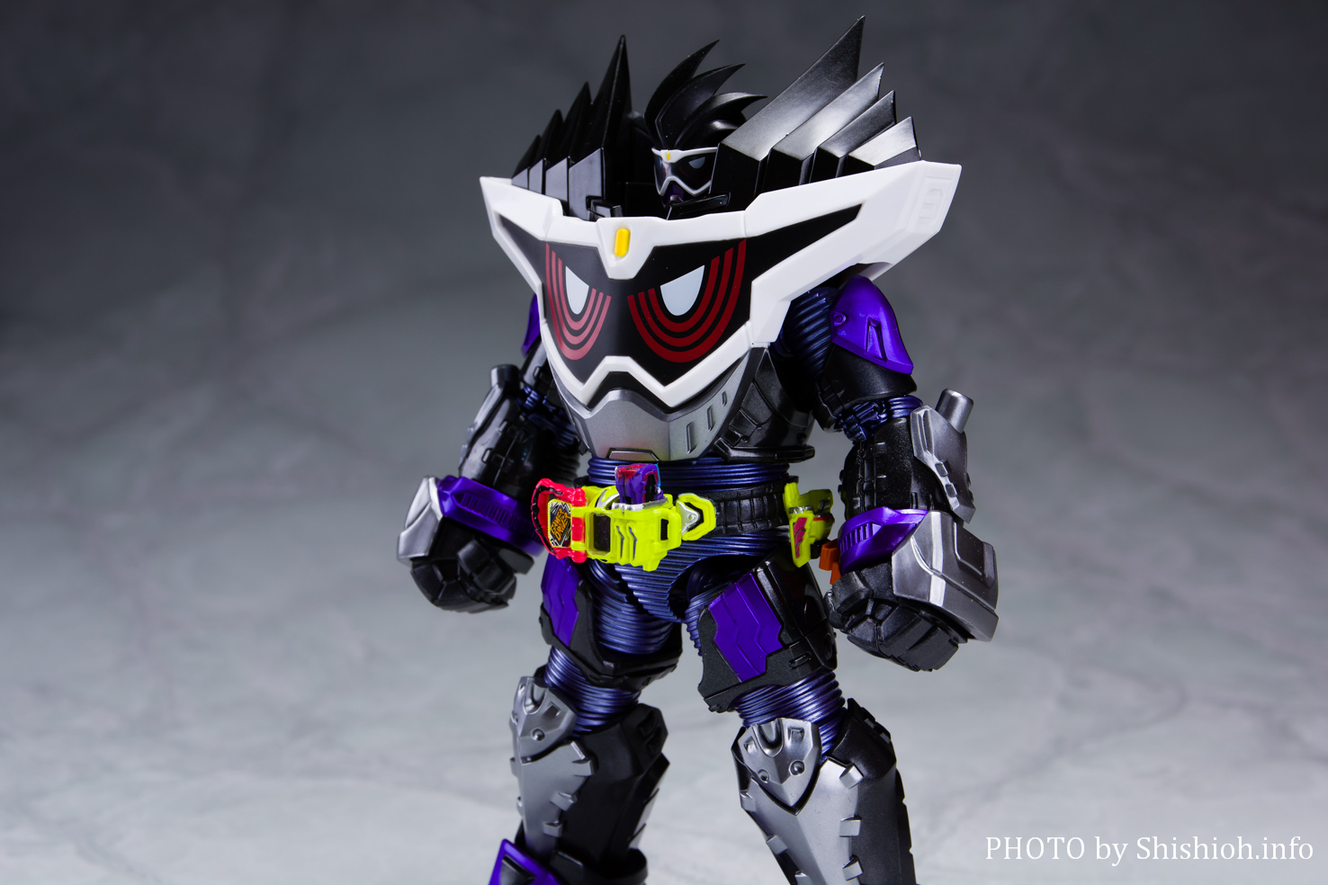 レビュー】S.H.Figuarts 仮面ライダーゲンム ゴッドマキシマムゲーマー