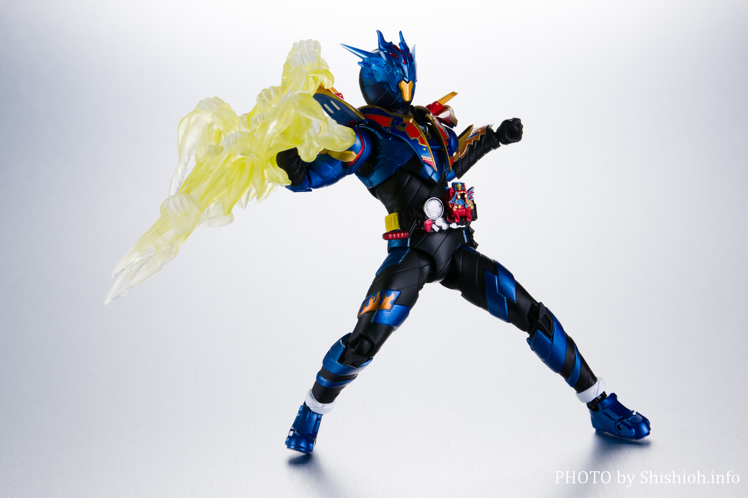 レビュー】 S.H.Figuarts 仮面ライダーグレートクローズ