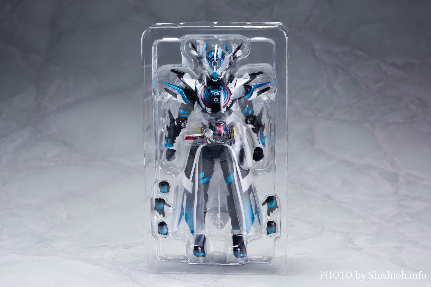 レビュー】 S.H.Figuarts 仮面ライダークローズエボル