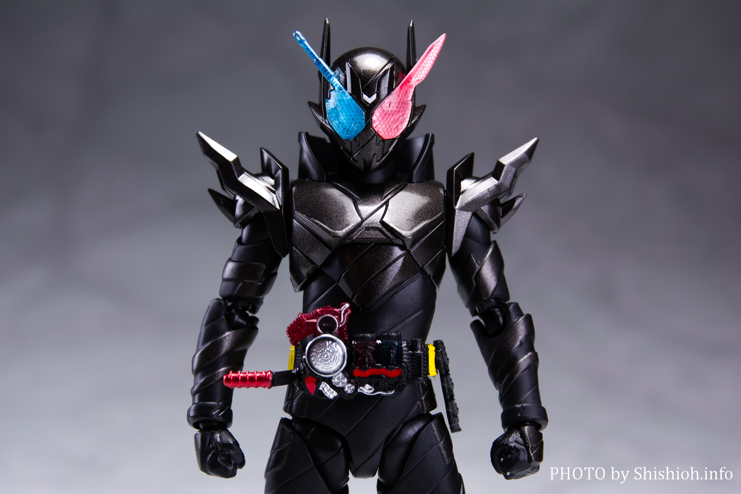 レビュー】 S.H.Figuarts 仮面ライダービルド ラビットタンクハザード