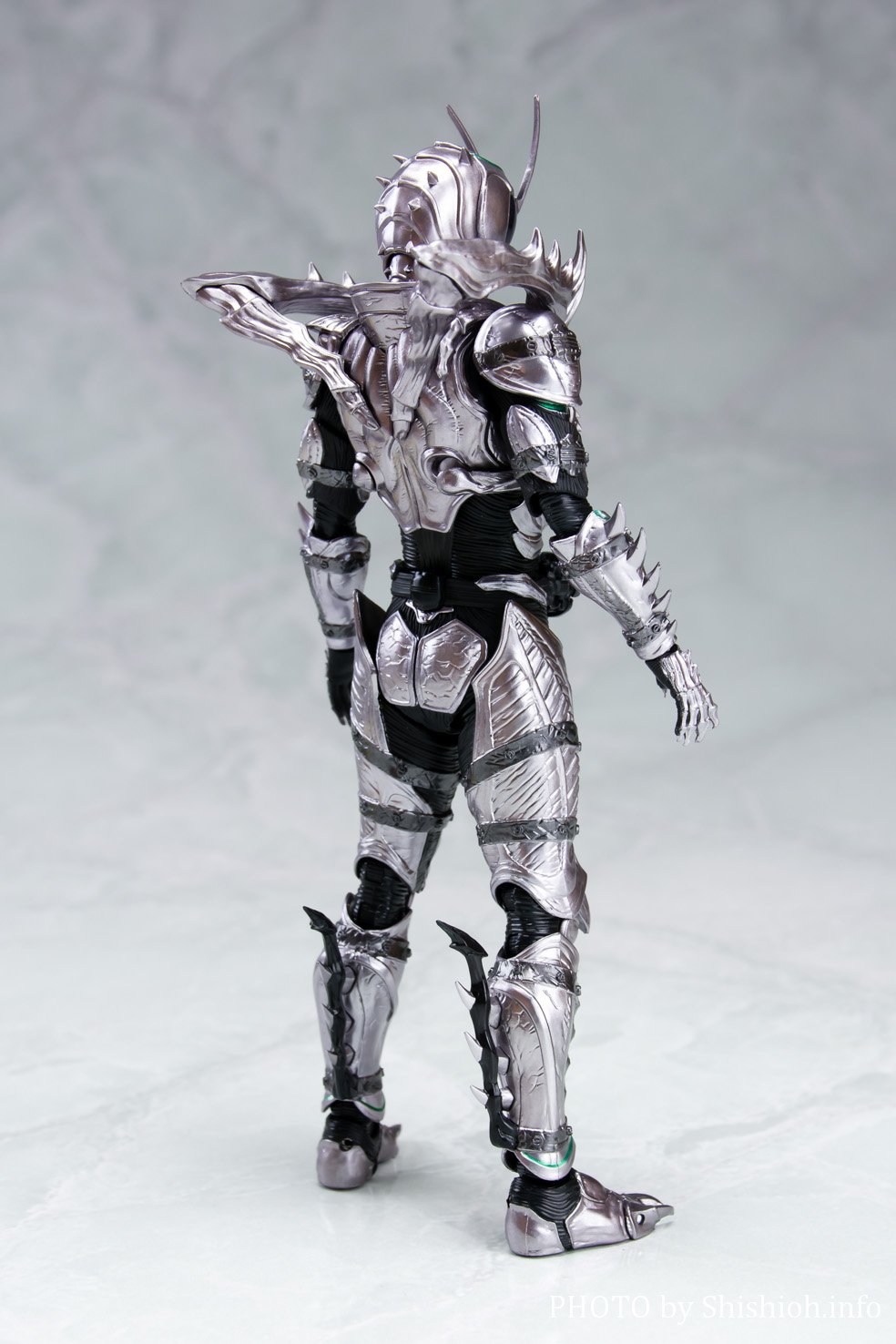 レビュー】S.H.Figuarts 仮面ライダーSHADOWMOON