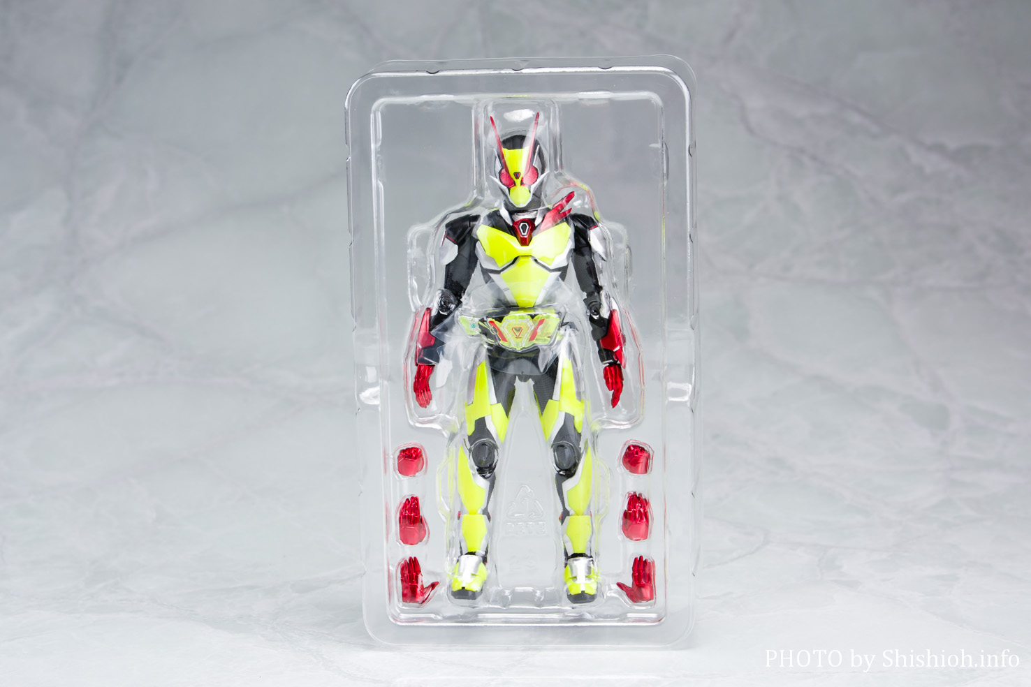 レビュー】S.H.Figuarts 仮面ライダーゼロツー (イズVer.)