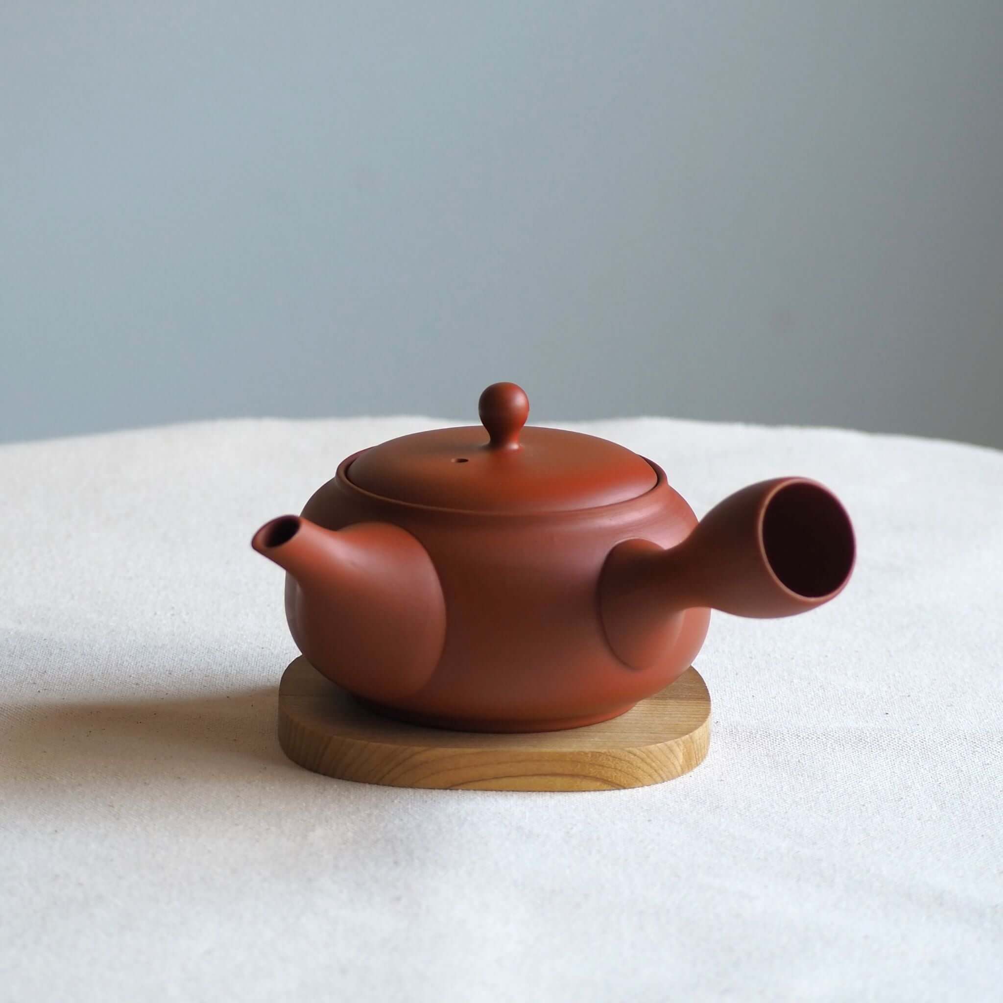 常滑焼名工 初代山田常山造 朱泥 細字彫 後赤壁賦文 後手 茗壺 共布/共箱