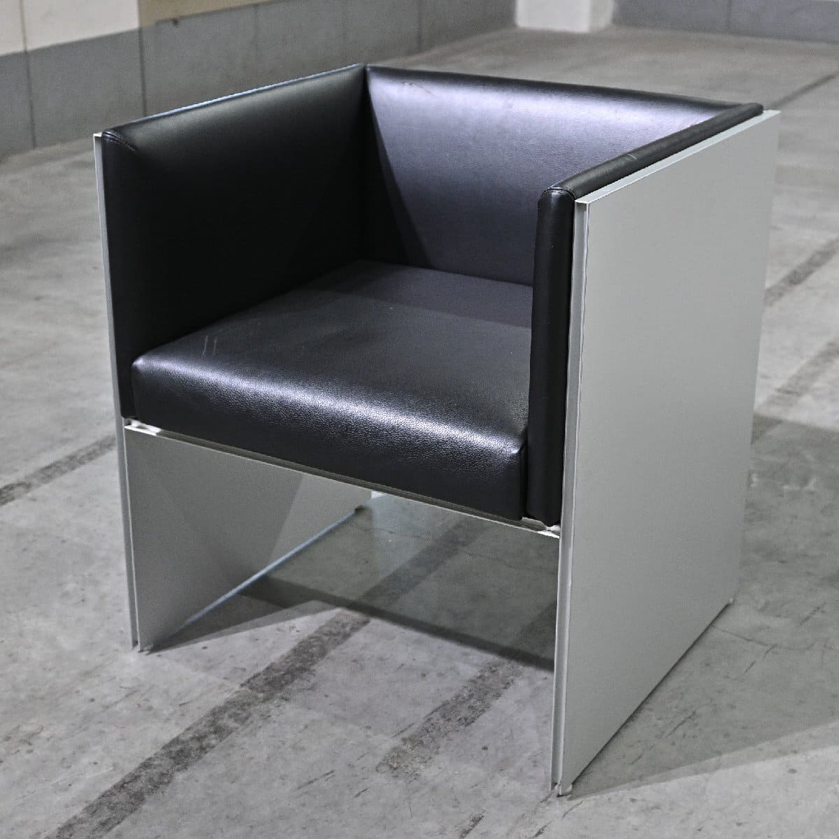 楽天市場】カリモク ドマーニ「ルイ15/LouisXV」3人掛けソファ 本革