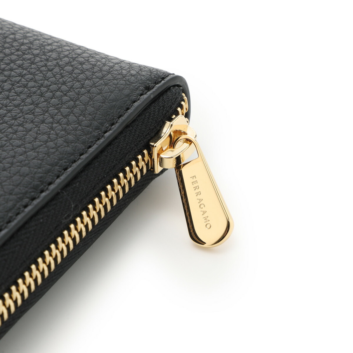 楽天市場】フェラガモ FERRAGAMO ラウンドファスナー長財布 ロング