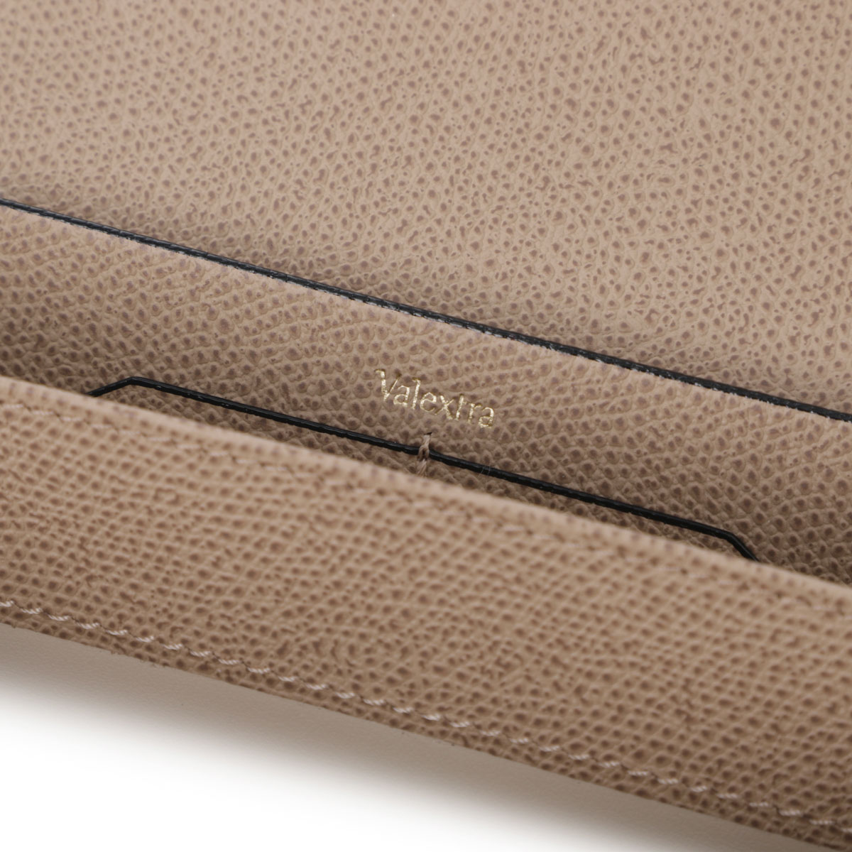 楽天市場】ヴァレクストラ Valextra 長財布 小銭入れ付き チェーン