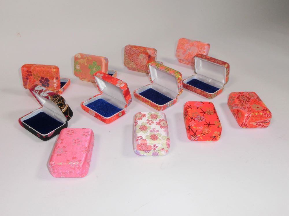 楽天市場】【箏爪入れ】一組爪入 錦 箏爪用ケース : 三島屋楽器